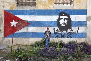 Mural Showing Cuba flag and Che Guevare SOURCE Public Domain Images Online