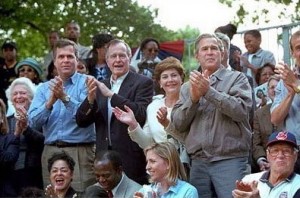 Five_members_of_the_Bush_family_(June_2001) SOURCE Wikipedia Commons Public Domain